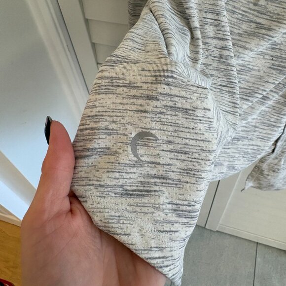 Zyia Long sleeve Workout top with tie - Picture 6 of 7